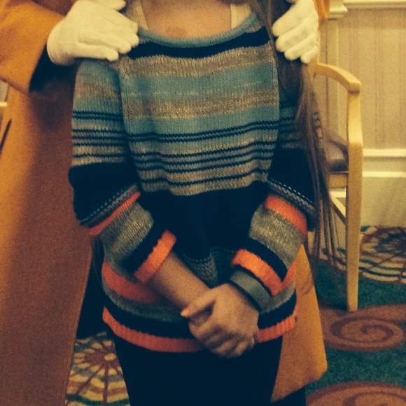 Little Marc Jacobs Open back gold trimmed sweater and canvas gold twill pant - Picture 2 of 11